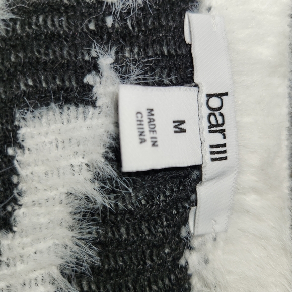 Bar III Black & White Zebra Print Sweater Size M Super Soft & Fuzzy Long Sleeves - Picture 8 of 13